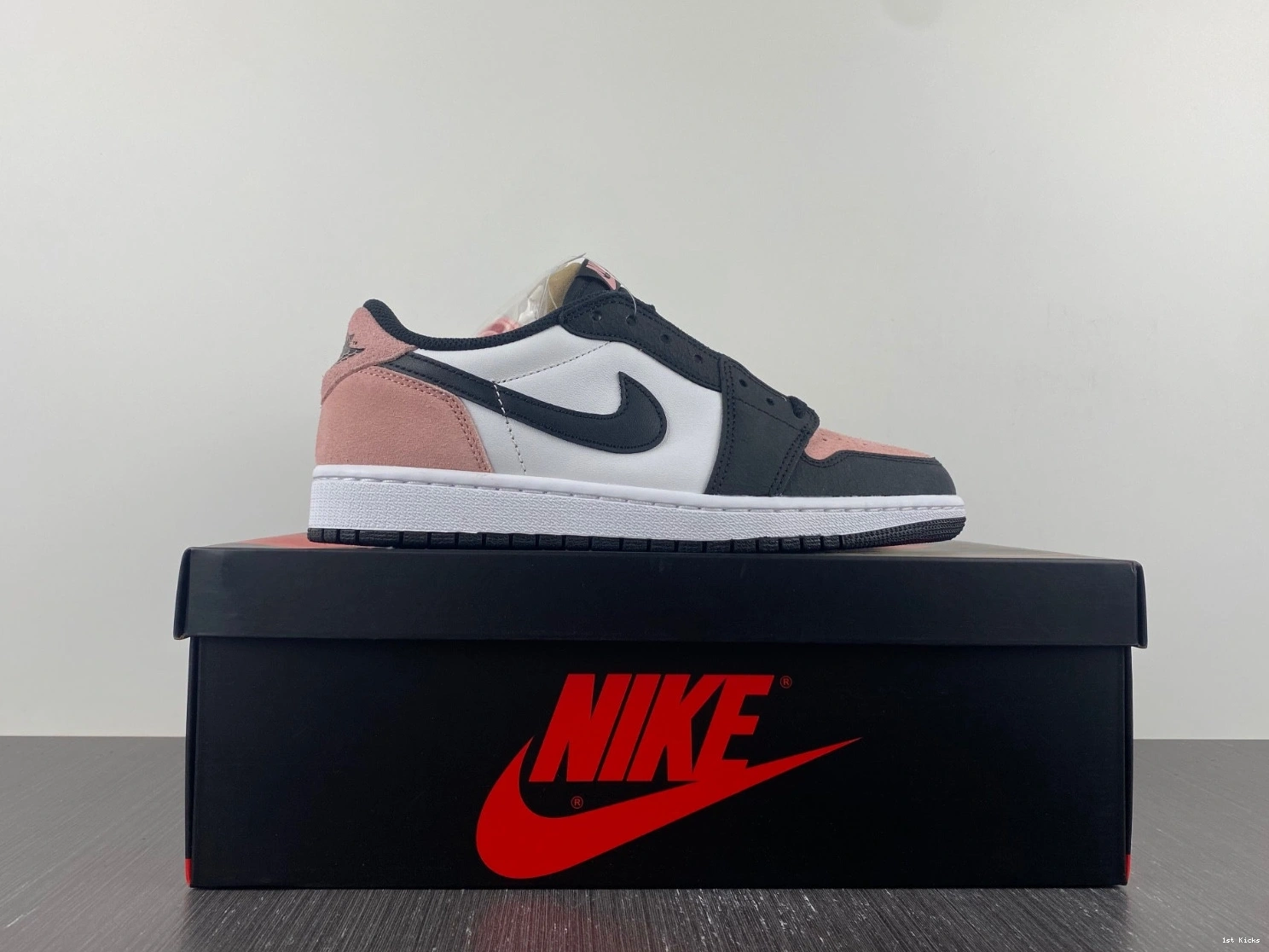 OG Bleached Low - Coral 1 CZ0790-061 Jordan 0107